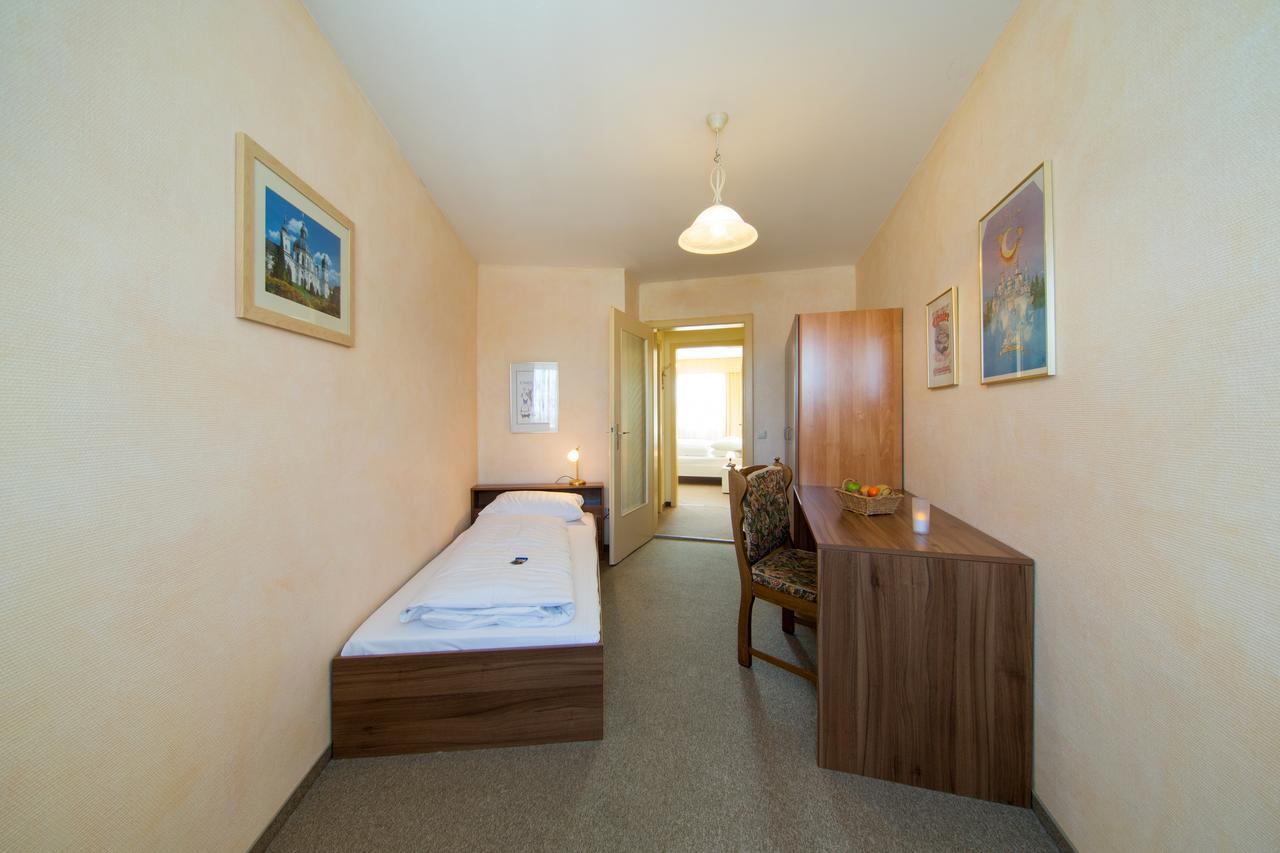 Hotel Simon Гаутинг Екстериор снимка