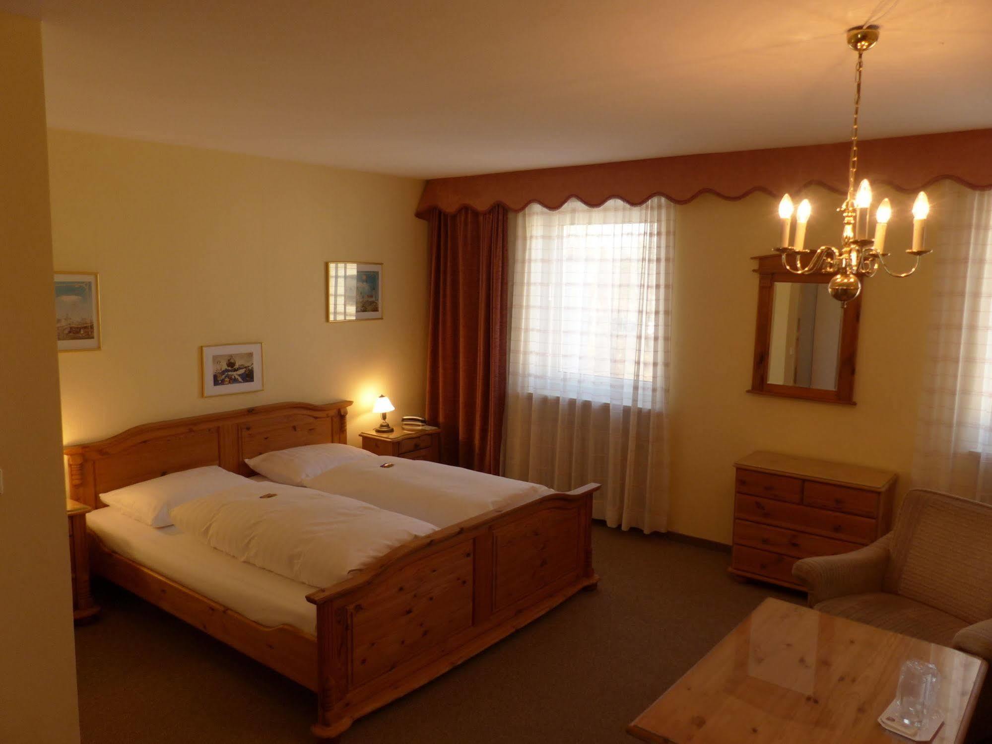 Hotel Simon Гаутинг Екстериор снимка