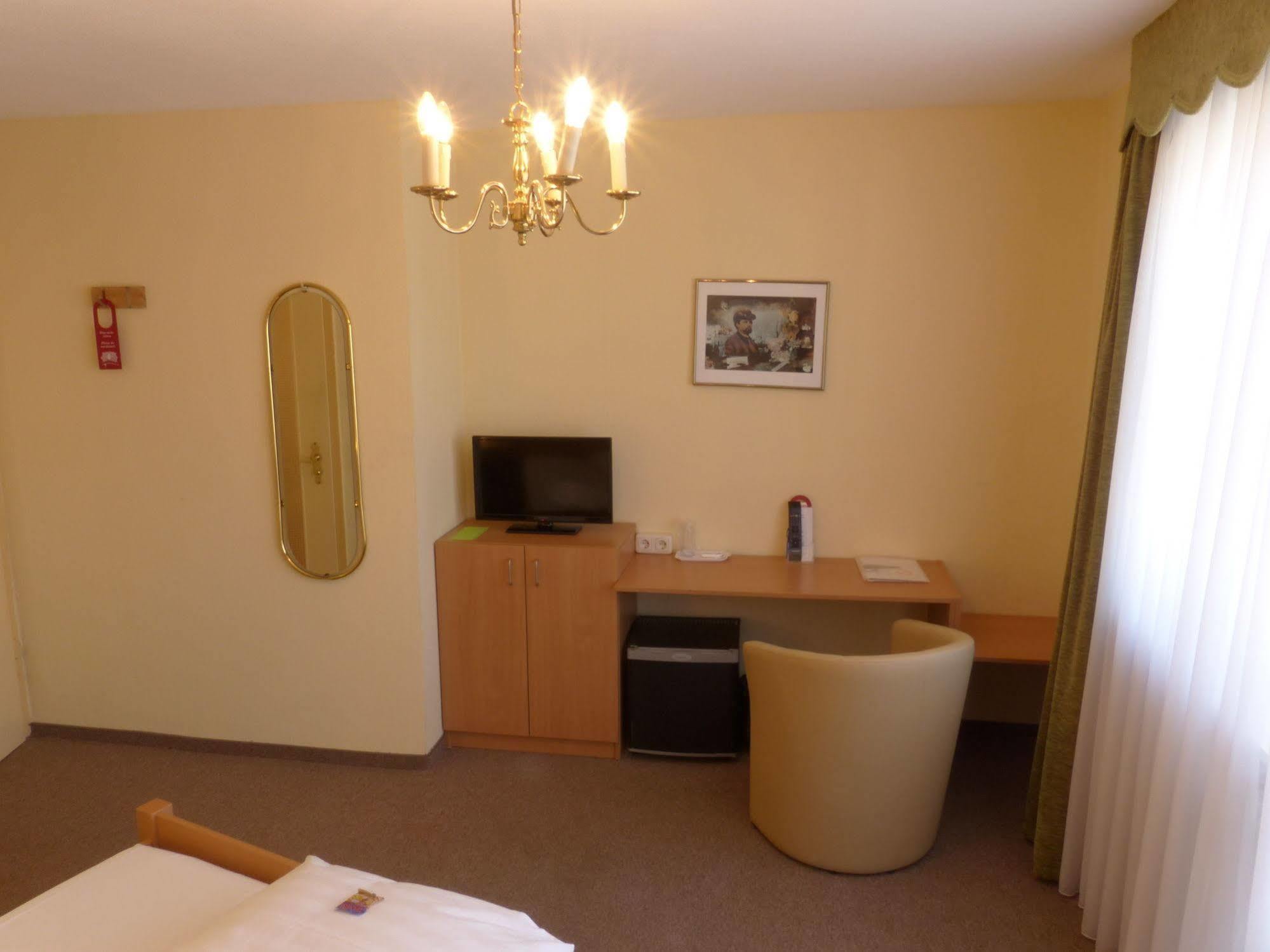 Hotel Simon Гаутинг Екстериор снимка