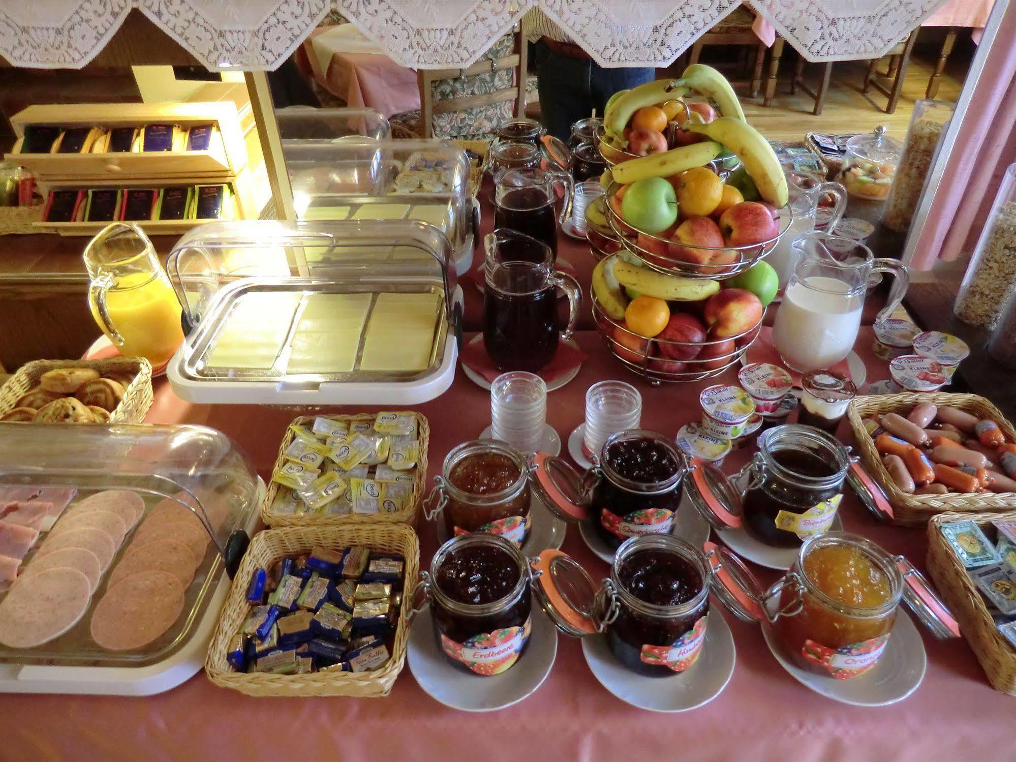 Hotel Simon Гаутинг Екстериор снимка
